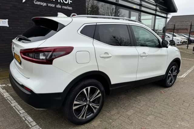 Nissan Qashqai (2021) thumbnail 4