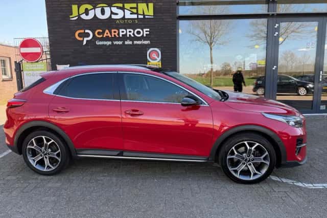 Kia XCeed (2021) thumbnail 2