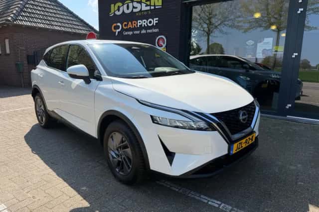 Nissan Qashqai (2023) thumbnail 1
