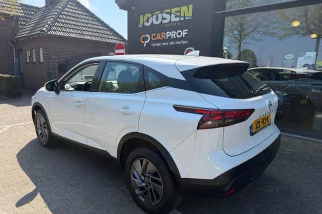Nissan Qashqai (2023) thumbnail 6