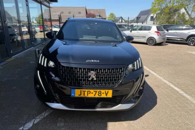 Peugeot 2008 (2022) thumbnail 5