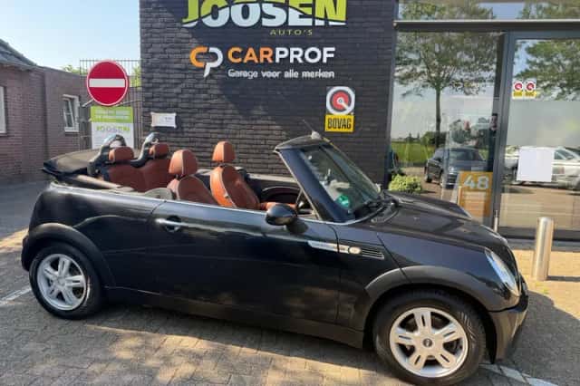 MINI Cabrio (2007) thumbnail 2