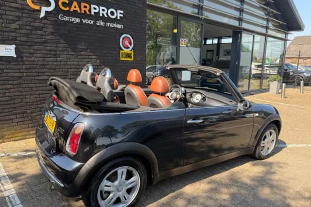 MINI Cabrio (2007) thumbnail 4