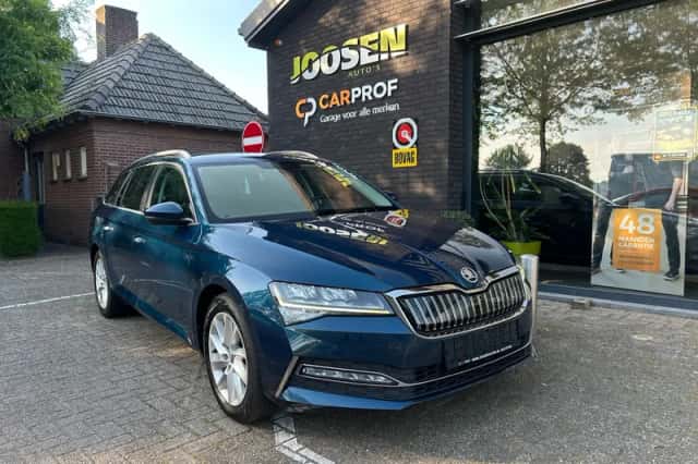 Škoda Superb (2021) thumbnail 1