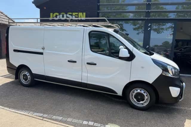 Opel Vivaro (2019) thumbnail 2