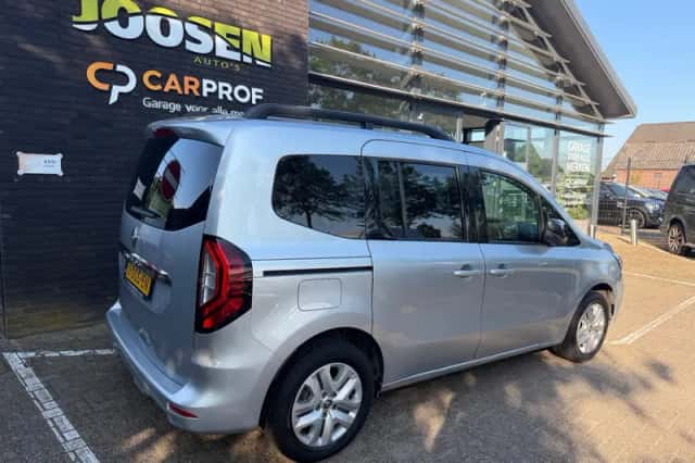Renault Kangoo (2021) thumbnail 3