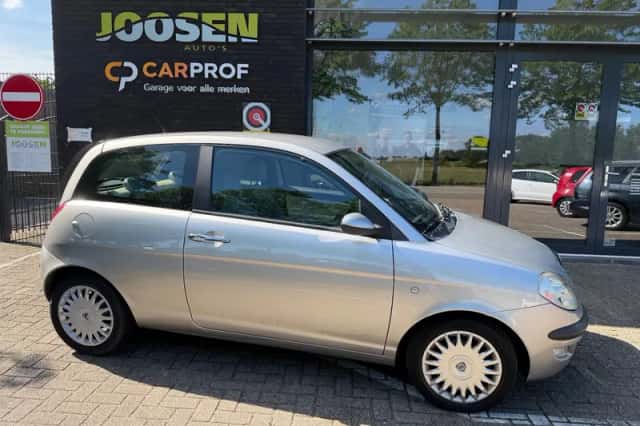 Lancia Ypsilon (2004) thumbnail 2