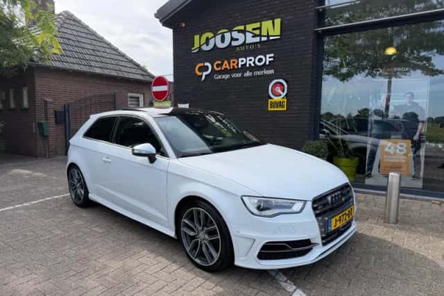 Audi A3 (2014) thumbnail 1