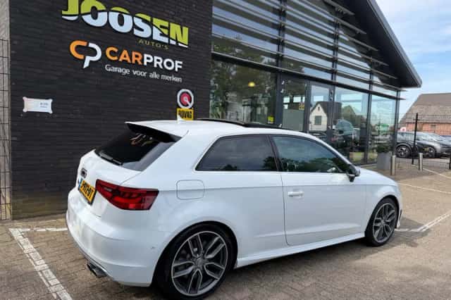 Audi A3 (2014) thumbnail 3
