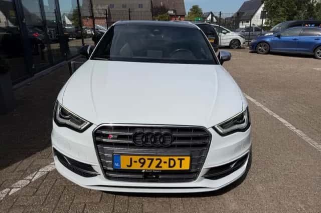 Audi A3 (2014) thumbnail 5
