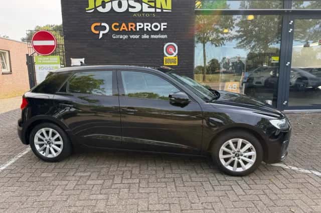 Audi A1 (2021) thumbnail 2