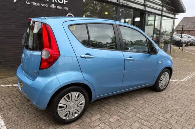 Opel Agila (2010) thumbnail 4