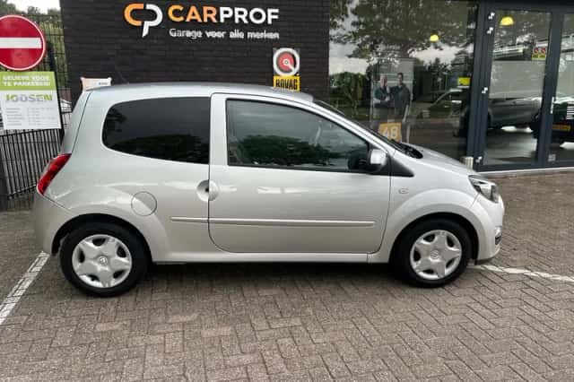 Renault Twingo (2012) thumbnail 2