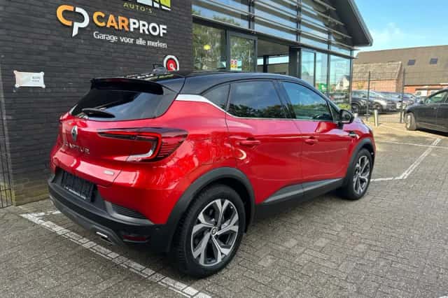 Renault Captur (2022) thumbnail 3