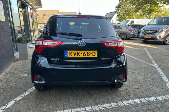 Toyota Yaris (2019) thumbnail 4