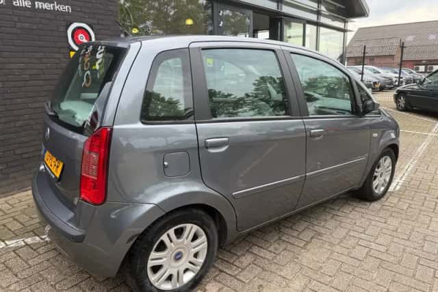 Fiat Idea (2004) thumbnail 4