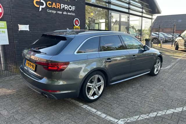 Audi A4 (2018) thumbnail 3
