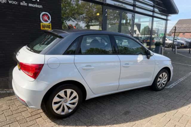 Audi A1 (2016) thumbnail 4