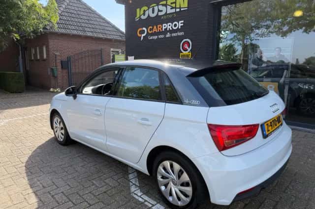 Audi A1 (2016) thumbnail 6