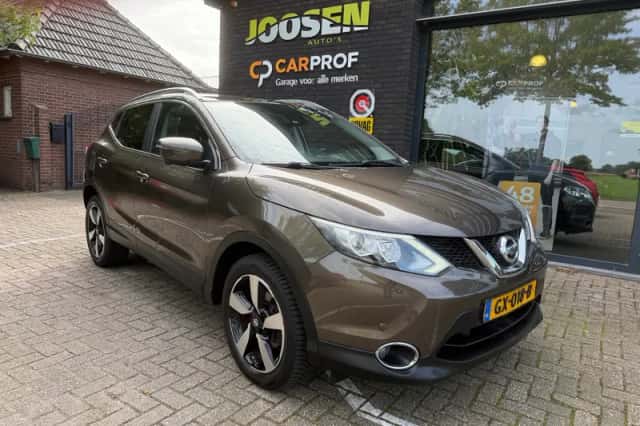 Nissan Qashqai (2015) thumbnail 1
