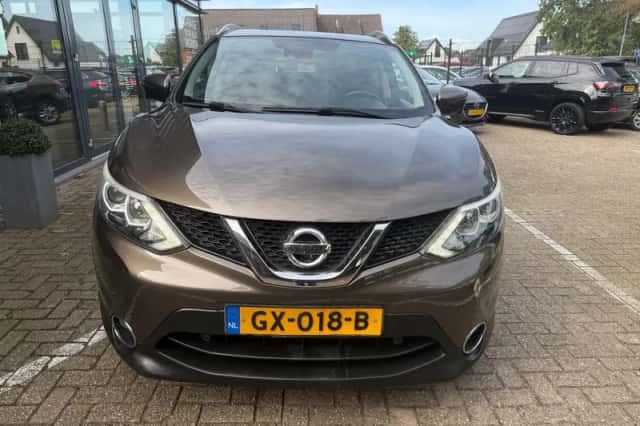 Nissan Qashqai (2015) thumbnail 5