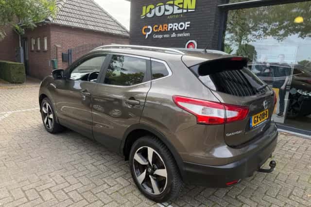 Nissan Qashqai (2015) thumbnail 6