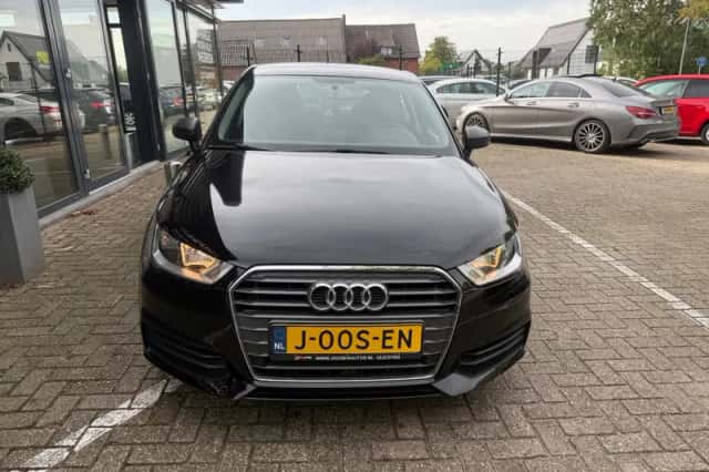 Audi A1 (2015) thumbnail 5