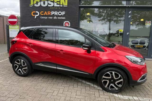 Renault Captur (2015) thumbnail 2