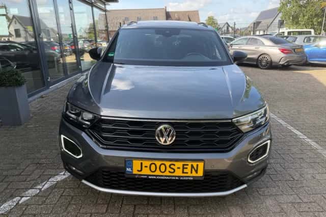 Volkswagen T-Roc (2020) thumbnail 4