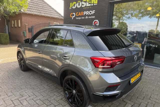 Volkswagen T-Roc (2020) thumbnail 5