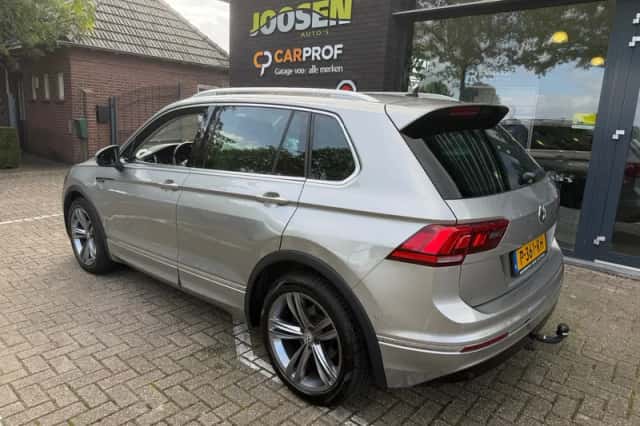 Volkswagen Tiguan (2017) thumbnail 6