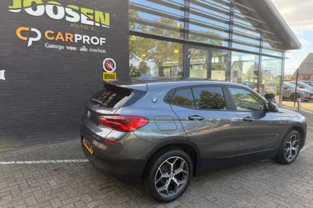 BMW X2 (2018) thumbnail 3