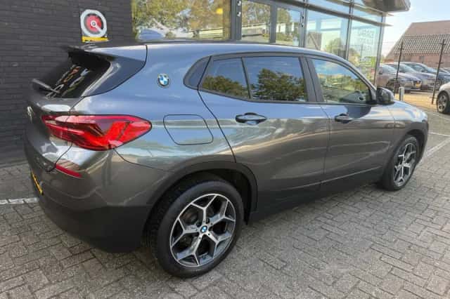 BMW X2 (2018) thumbnail 4