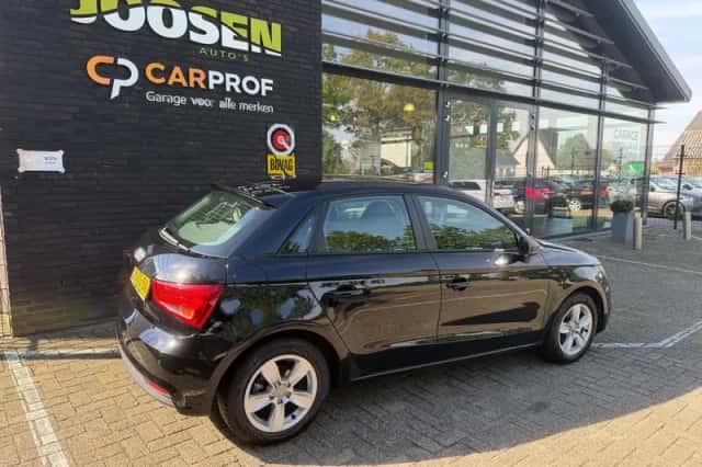 Audi A1 (2016) thumbnail 3