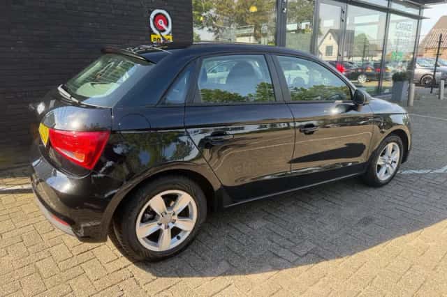 Audi A1 (2016) thumbnail 4