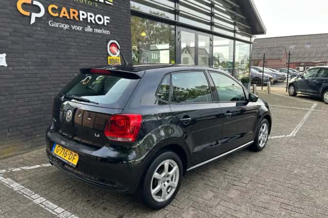 Volkswagen Polo (2011) thumbnail 3