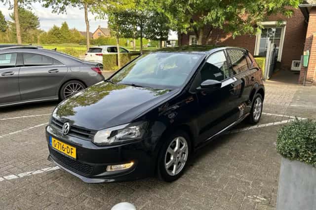 Volkswagen Polo (2011) thumbnail 6