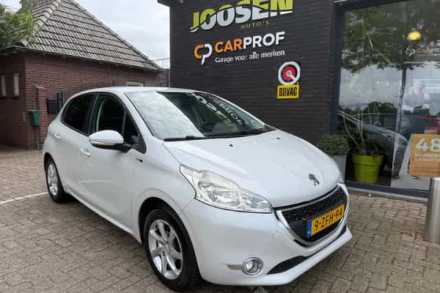 Peugeot 208 (2015) thumbnail 1