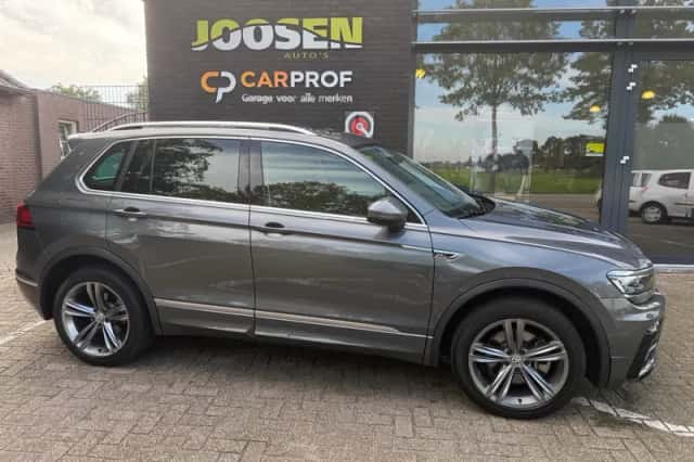 Volkswagen Tiguan (2018) thumbnail 2