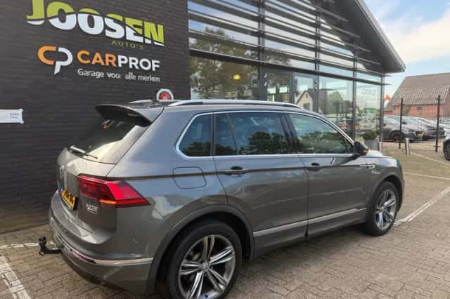 Volkswagen Tiguan (2018) thumbnail 3
