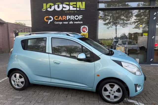 Chevrolet Spark (2010) thumbnail 2