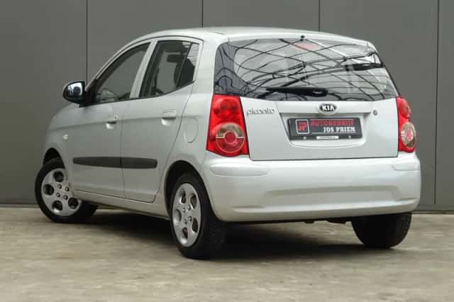 Kia Picanto (2008) thumbnail 2
