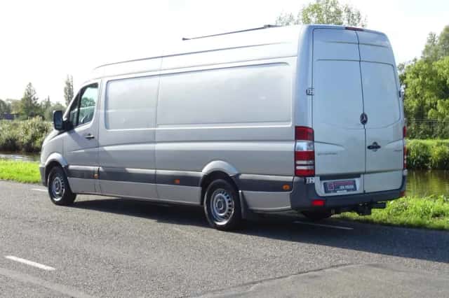 Mercedes-Benz Sprinter (2014) thumbnail 2