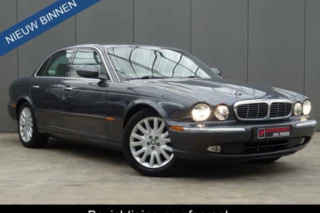 Jaguar XJ (2003) thumbnail 1