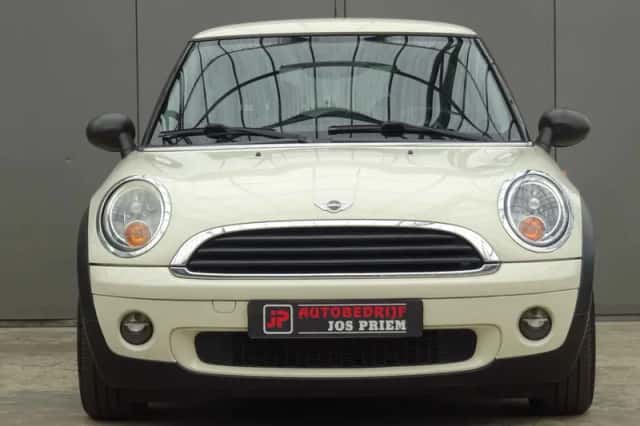 MINI One (2010) thumbnail 5