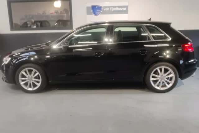 Audi A3 (2014) thumbnail 4