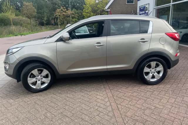 Kia Sportage (2010) thumbnail 5