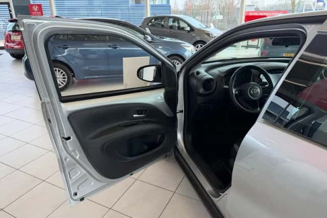 Toyota Aygo X (2022) thumbnail 5