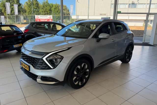 Kia Sportage (2022) thumbnail 3