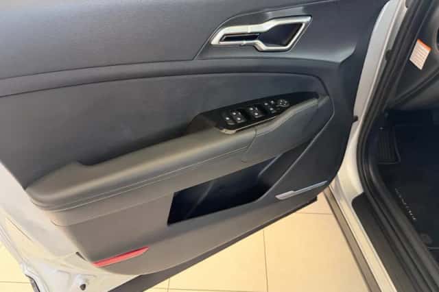 Kia Sportage (2022) thumbnail 6